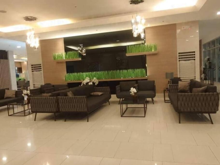 Grass Residences Sm North Edsa And Trinoma Quezon City Bagian luar foto