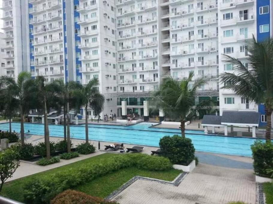 Grass Residences Sm North Edsa And Trinoma Quezon City Bagian luar foto